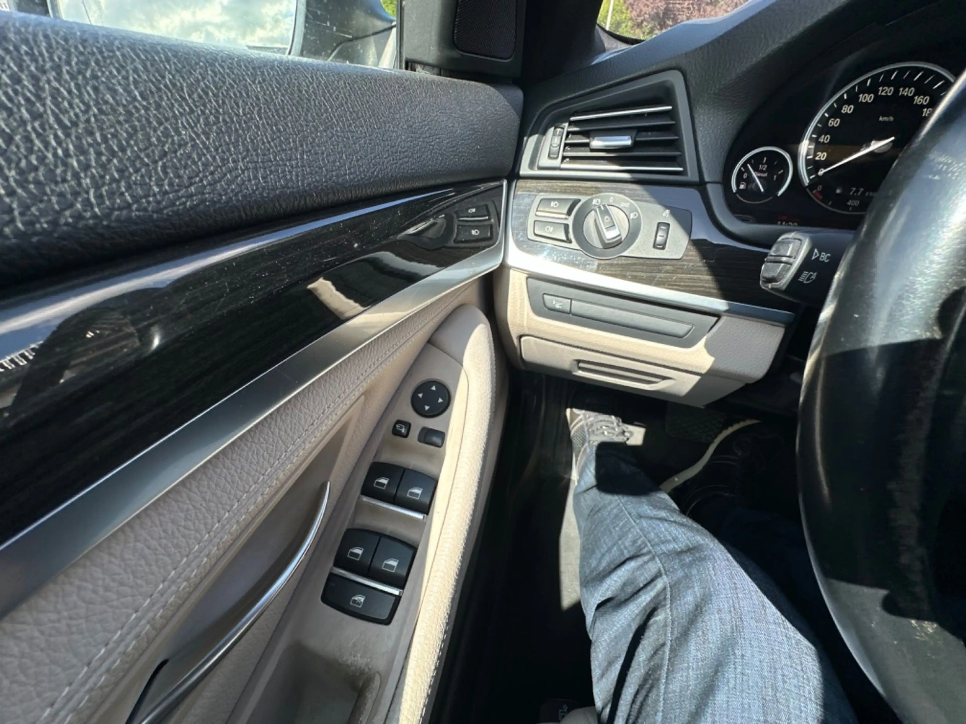 BMW 525 5 Touring NAVI XENON LEDER TEMPOMAT AHK — photo 10