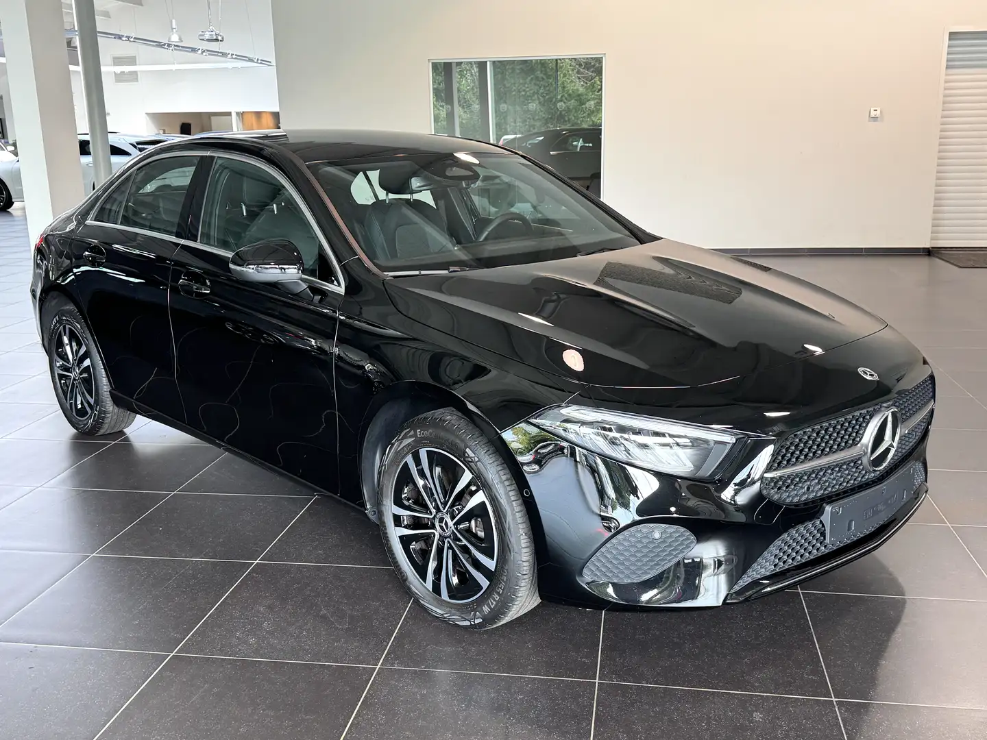 Mercedes-Benz A 250 e Distronic, Dodehoeks Assist, Camera, Led Noir - 2
