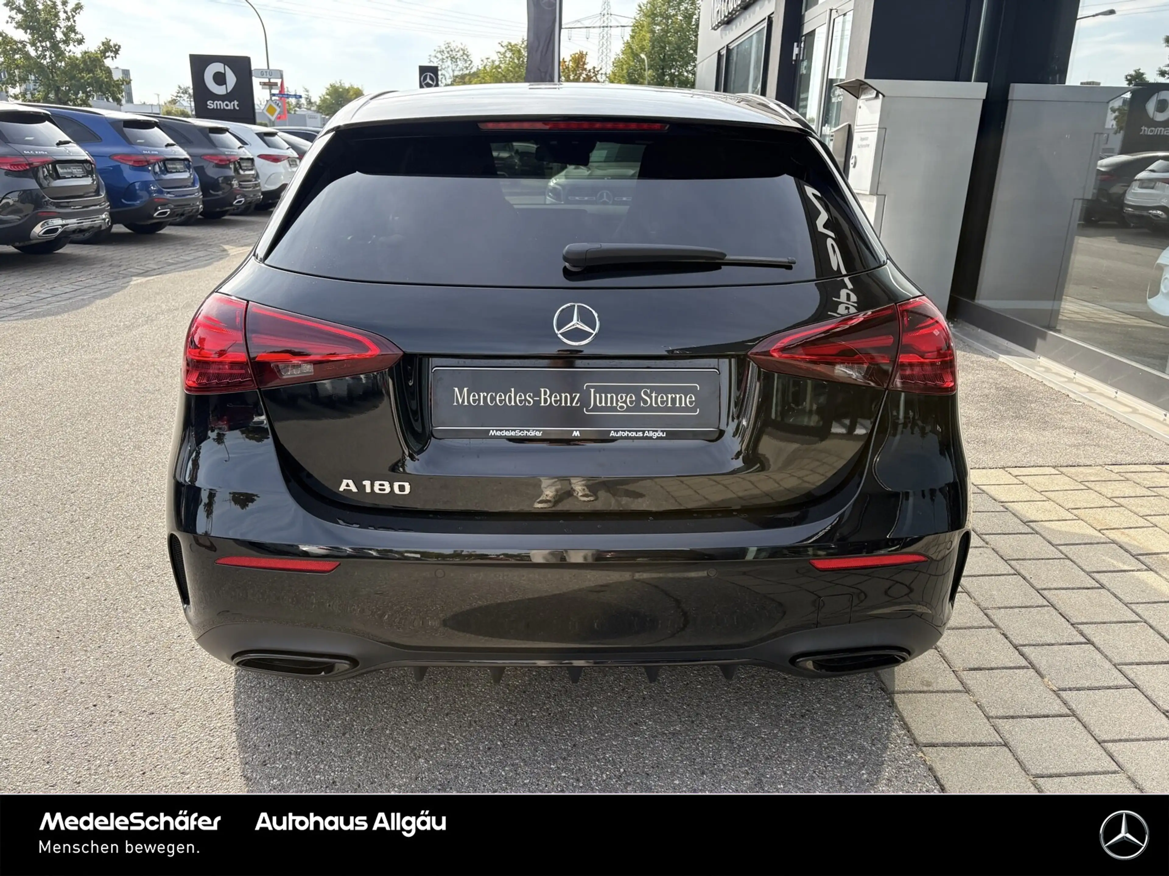 Mercedes-Benz A 180 A 180 Special AMG Night AdvanSound MBUX Kam Sport — photo 4