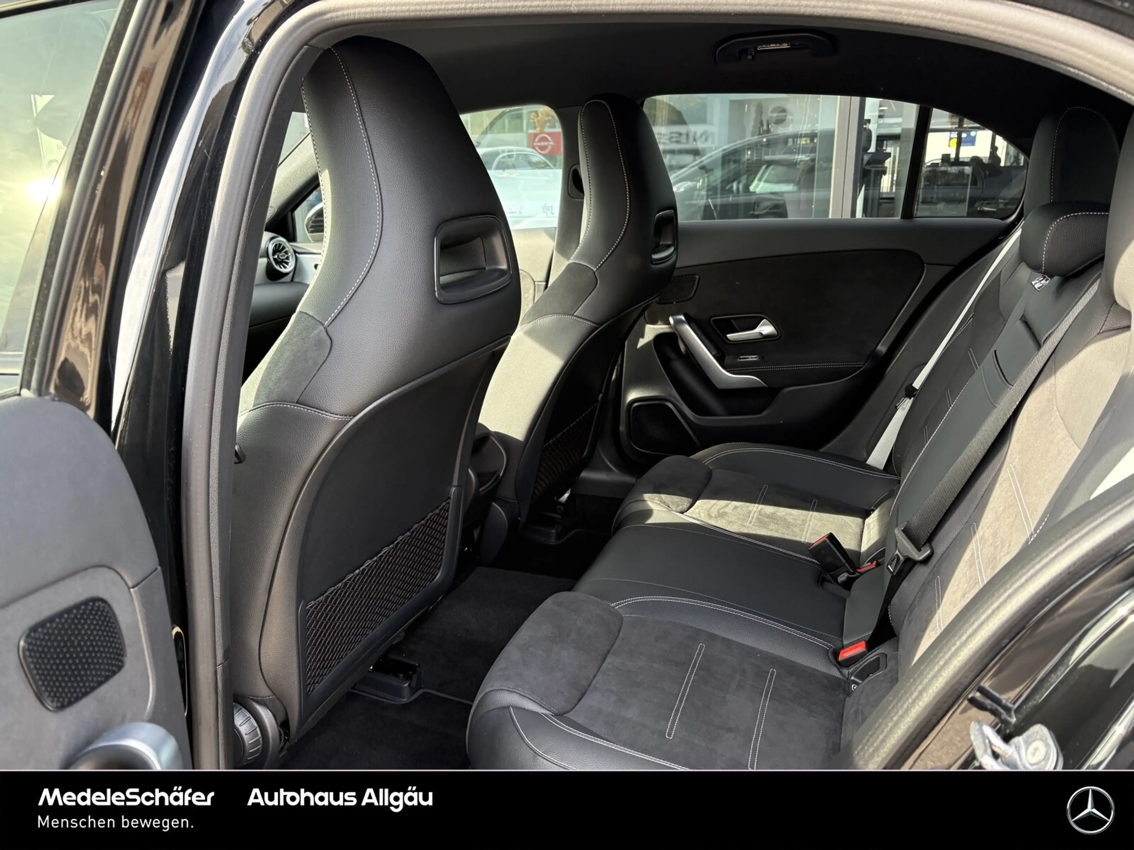 Mercedes-Benz A 180 A 180 Special AMG Night AdvanSound MBUX Kam Sport — photo 6