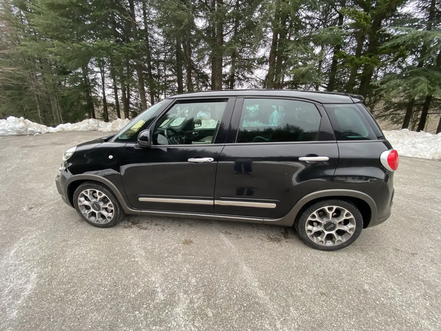 Fiat 500L trakking Siyah - 1