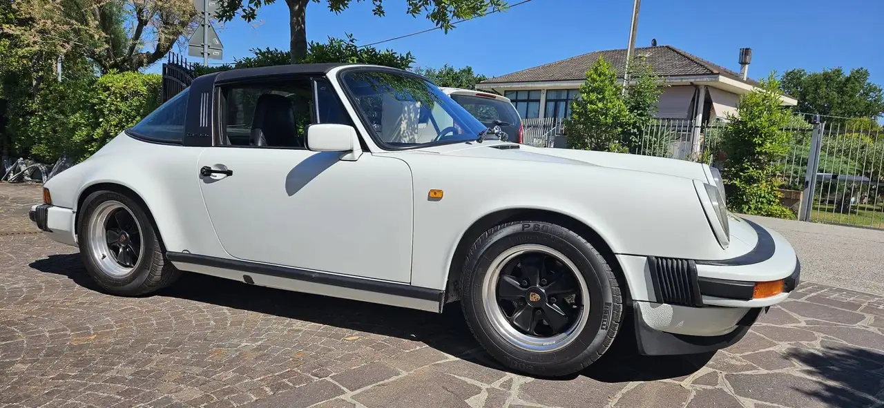 Porsche 911, foto 1