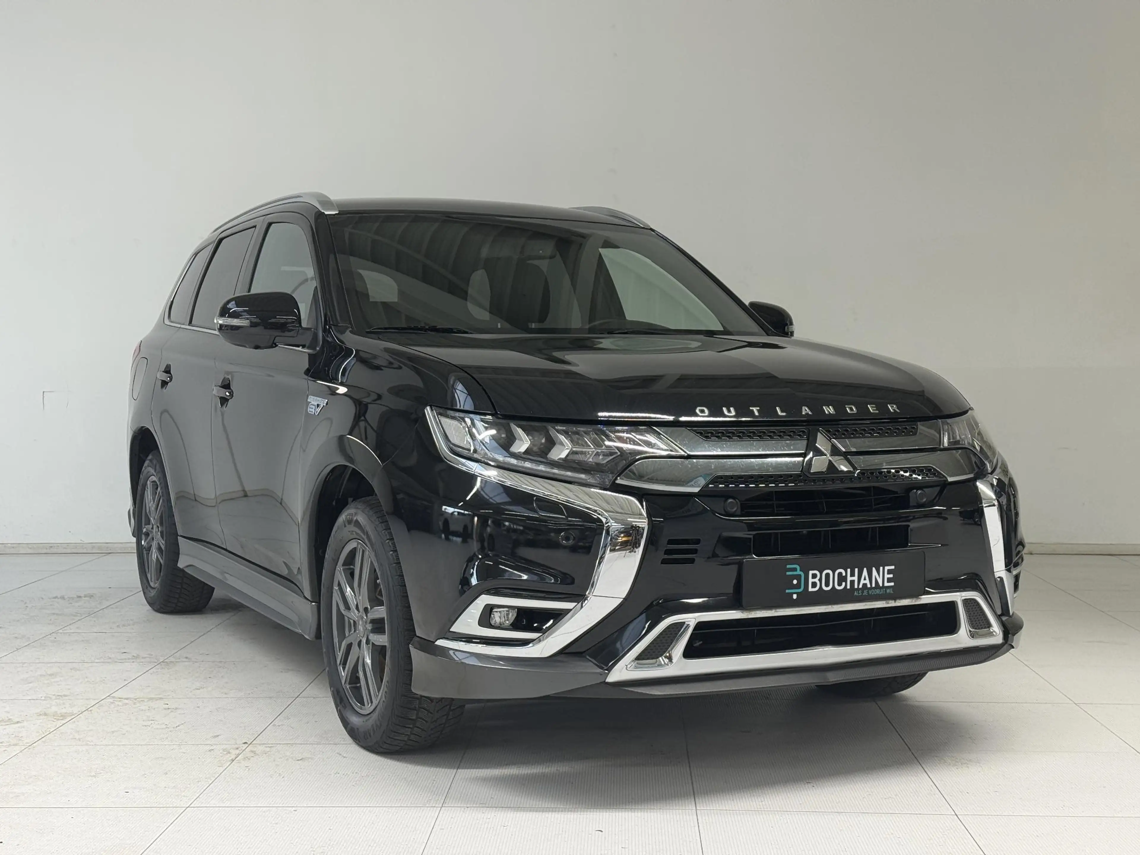 Mitsubishi Outlander 2.4 PHEV Intense+ | Trekhaak | Leder | 360 Camera — photo 5