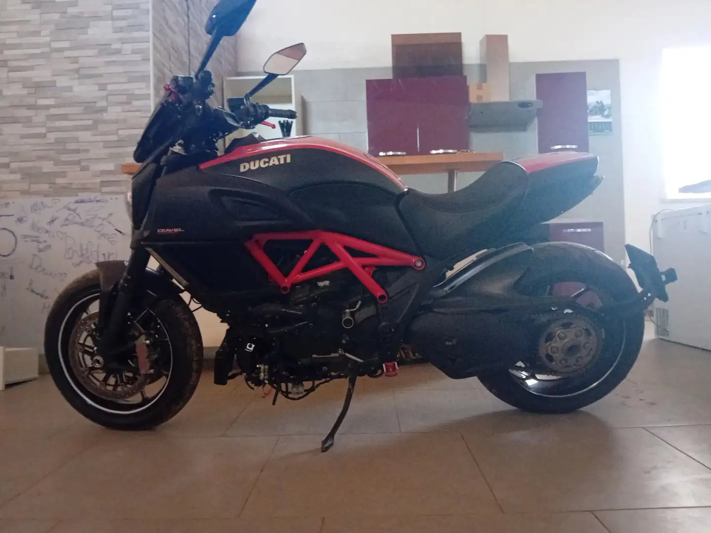 Ducati Diavel Noir - 1