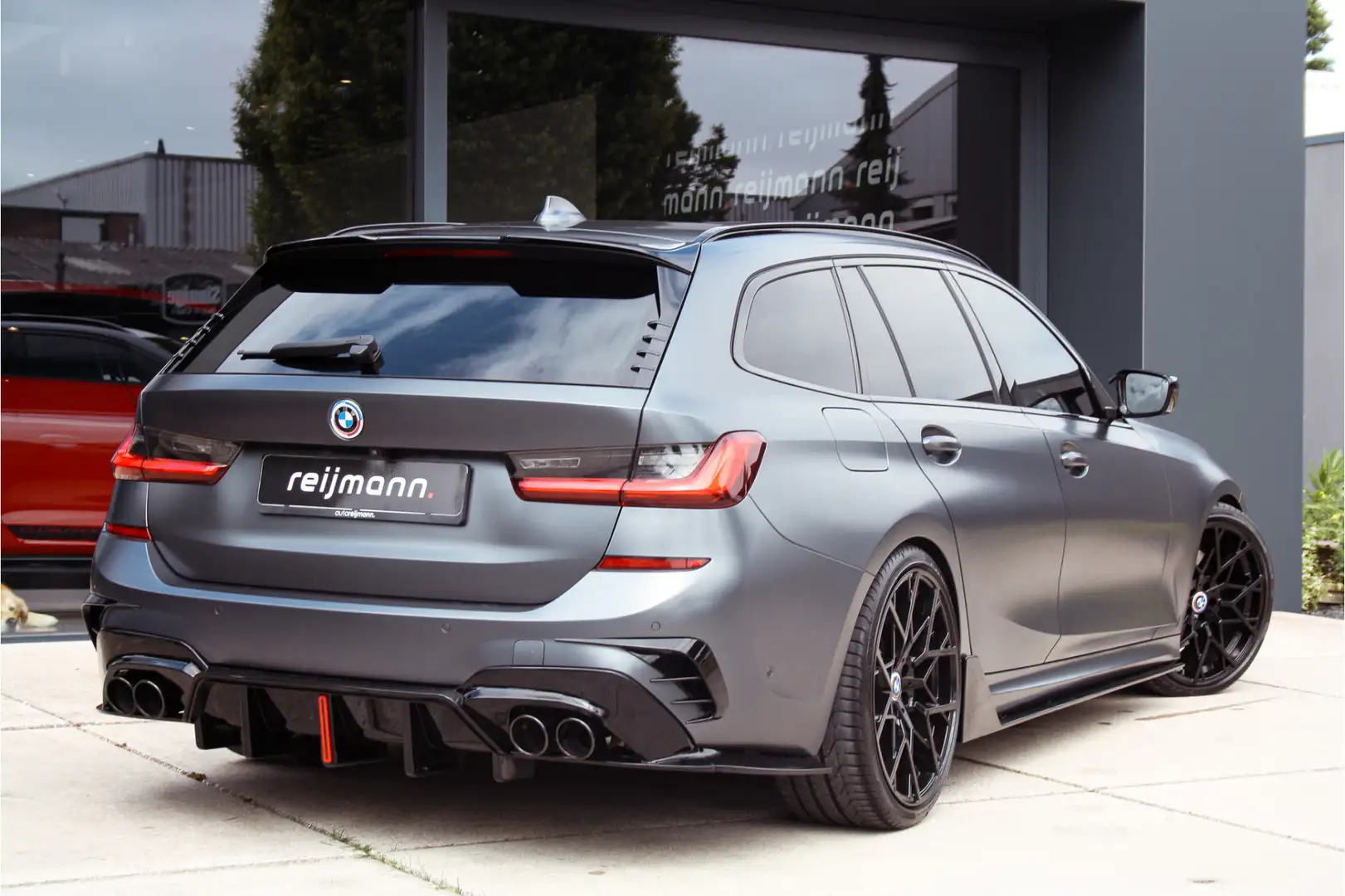 BMW 340 3-serie Touring M340i xDrive M-Performance Frozen Grijs - 2