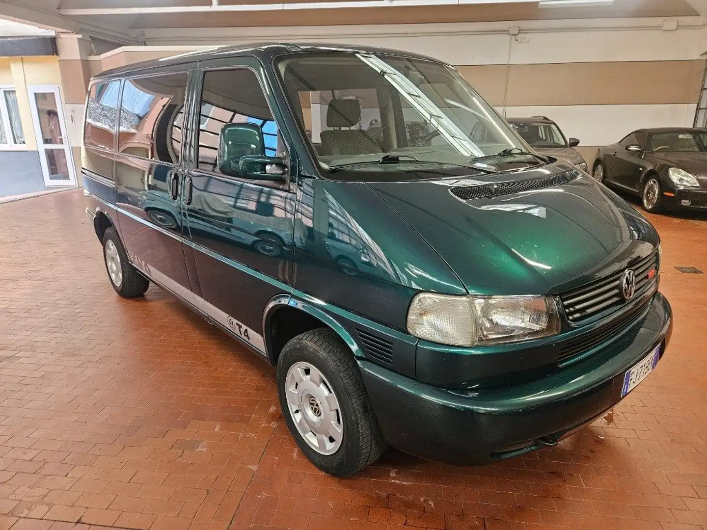 Volkswagen T4 Multivan T4 ASI CV102 TDI Carav. highline Groen - 2