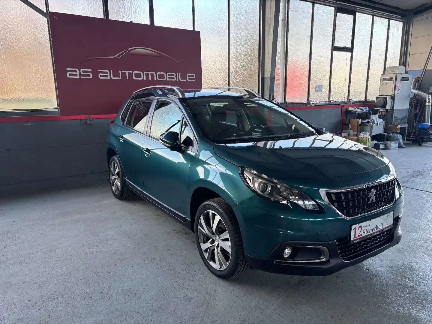 Peugeot 2008 Active/Generalüberholt/Sitzheizung/Tüv Neu/ Grün - 2