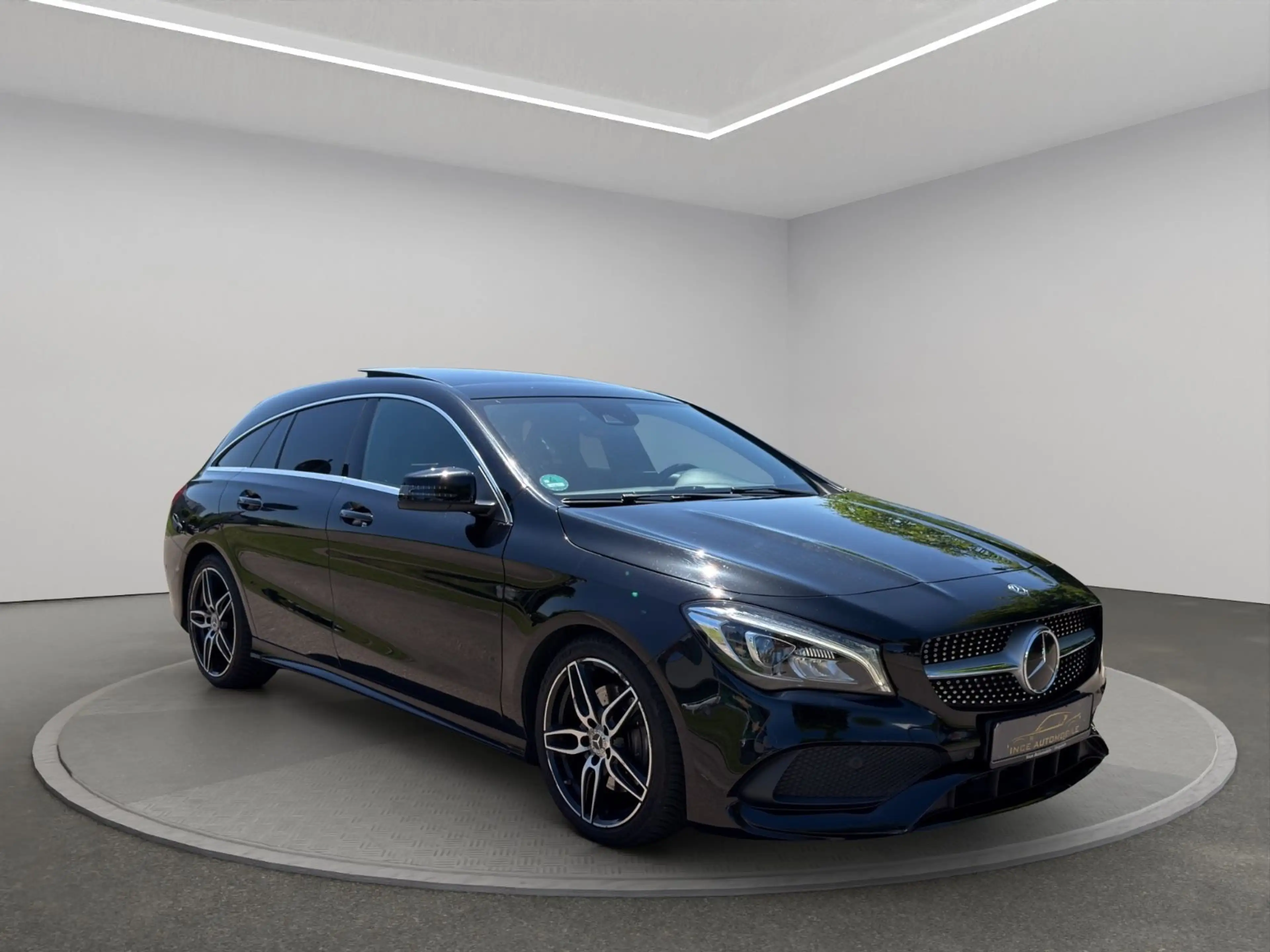Mercedes-Benz CLA 220 *AMG Paket*Pano* — photo 8