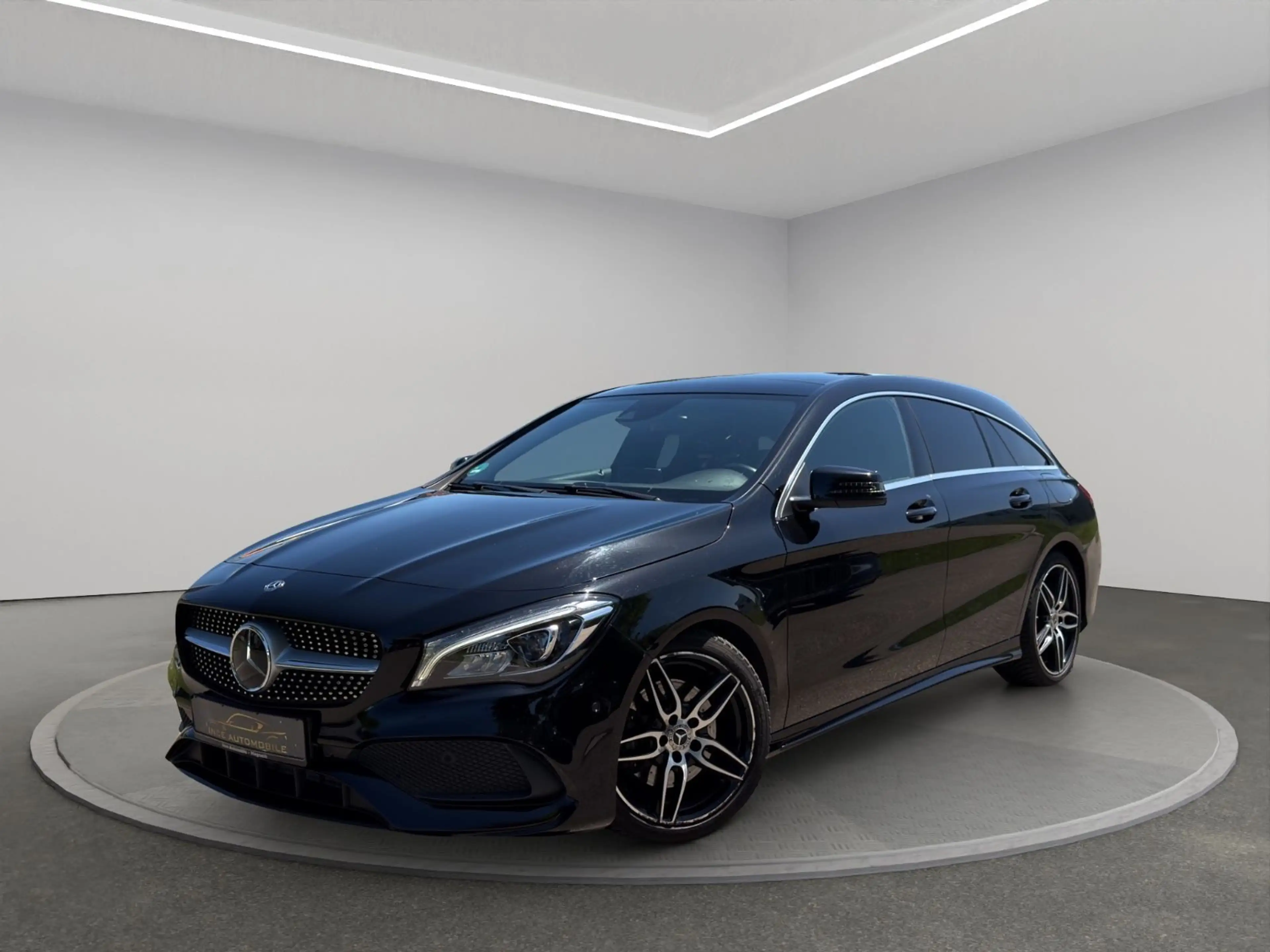 Mercedes-Benz CLA 220 *AMG Paket*Pano* — photo 2