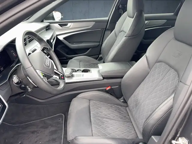 Audi S6 view 9
