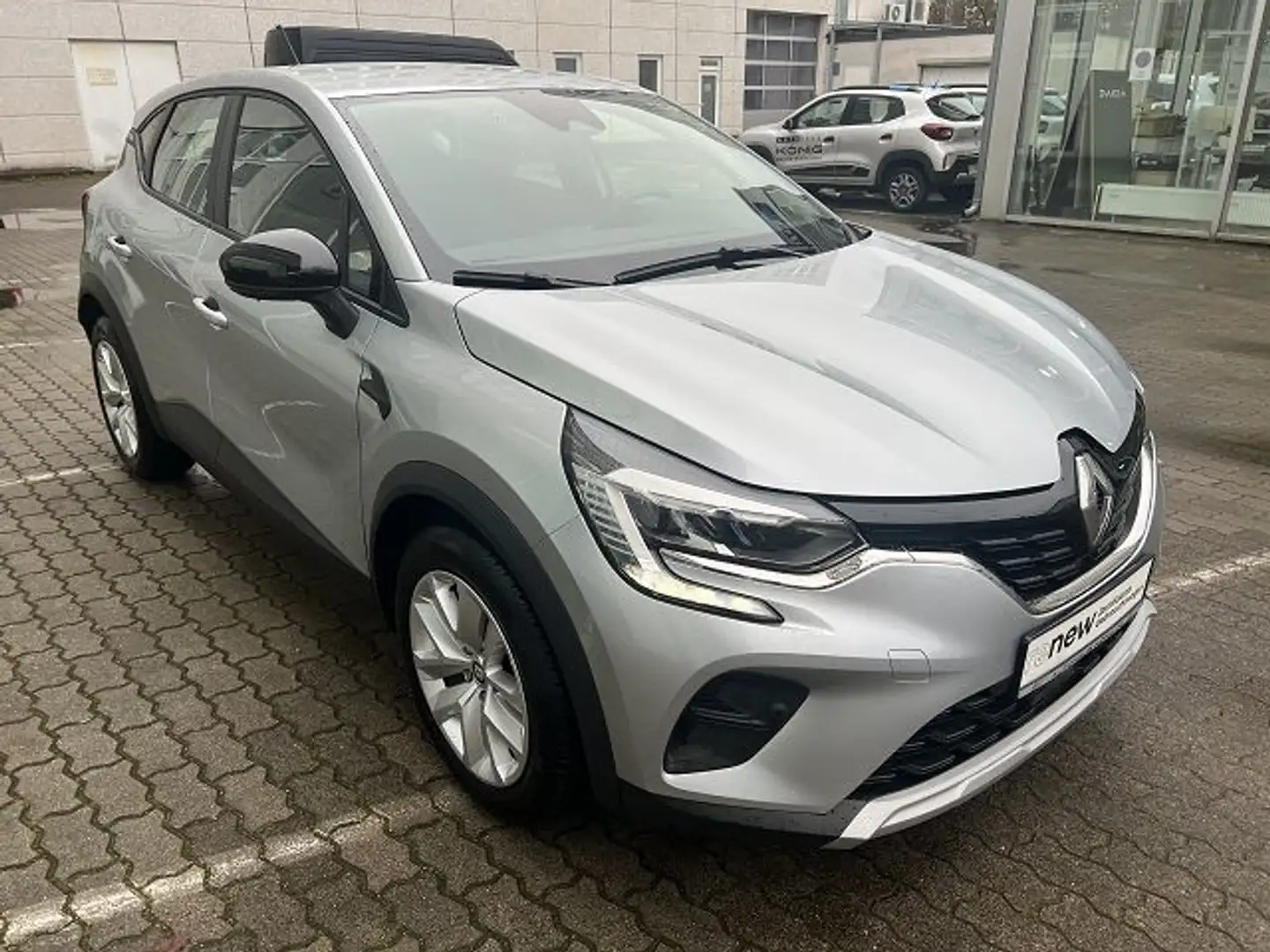 Renault Captur 1.3 TCe 140 EVOLUTION Klima Automatik Grau - 2
