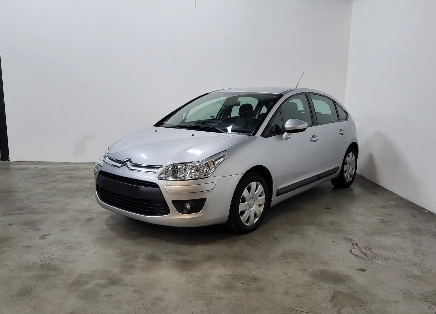 Citroen C4 1.4i Tentation * CAMERA * AIRCO * Argent - 2