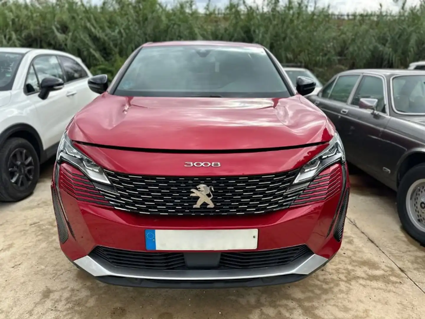 Peugeot 3008 PureTech Turbo 130 S&S Allure Pack Rouge - 2