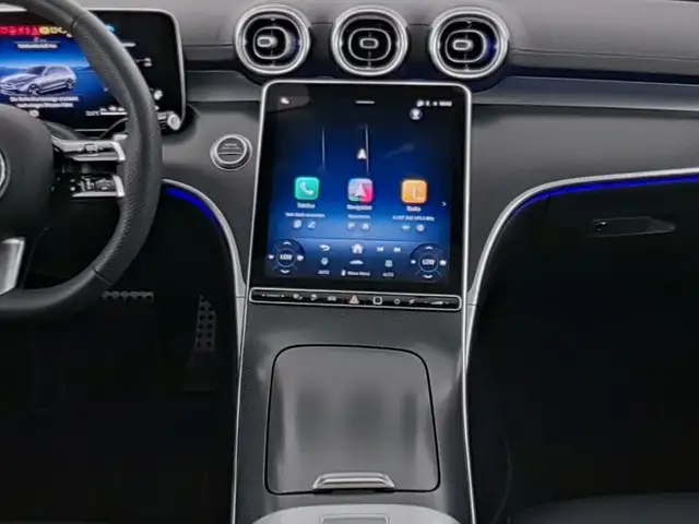 Mercedes-Benz C-Class view 8