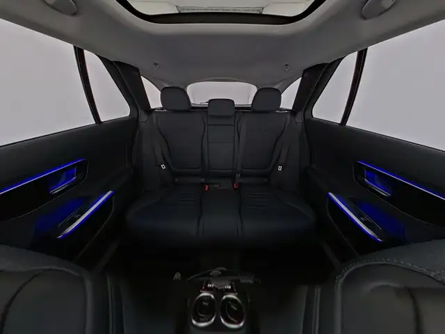 Mercedes-Benz C-Class view 10