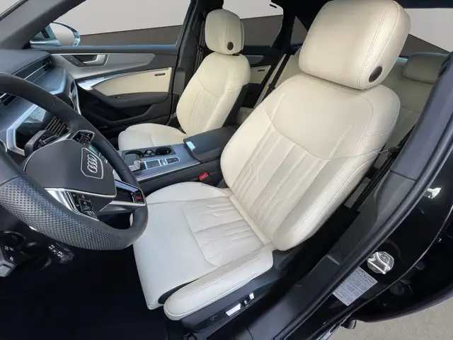 Audi S6 view 11