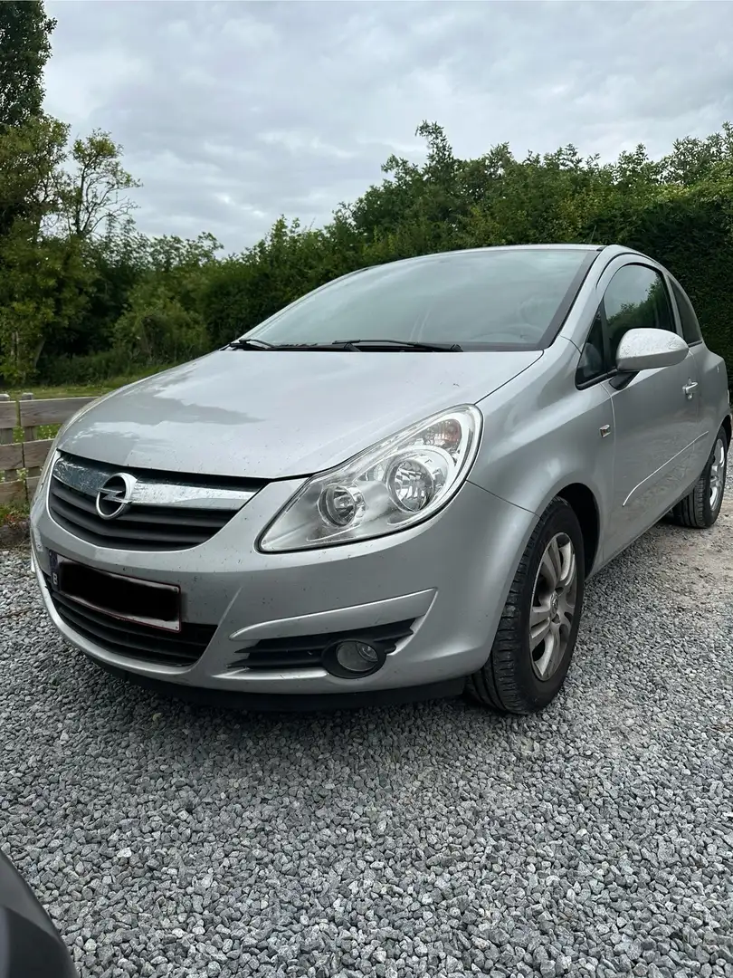 Opel Corsa 1.0i Essentia - 2