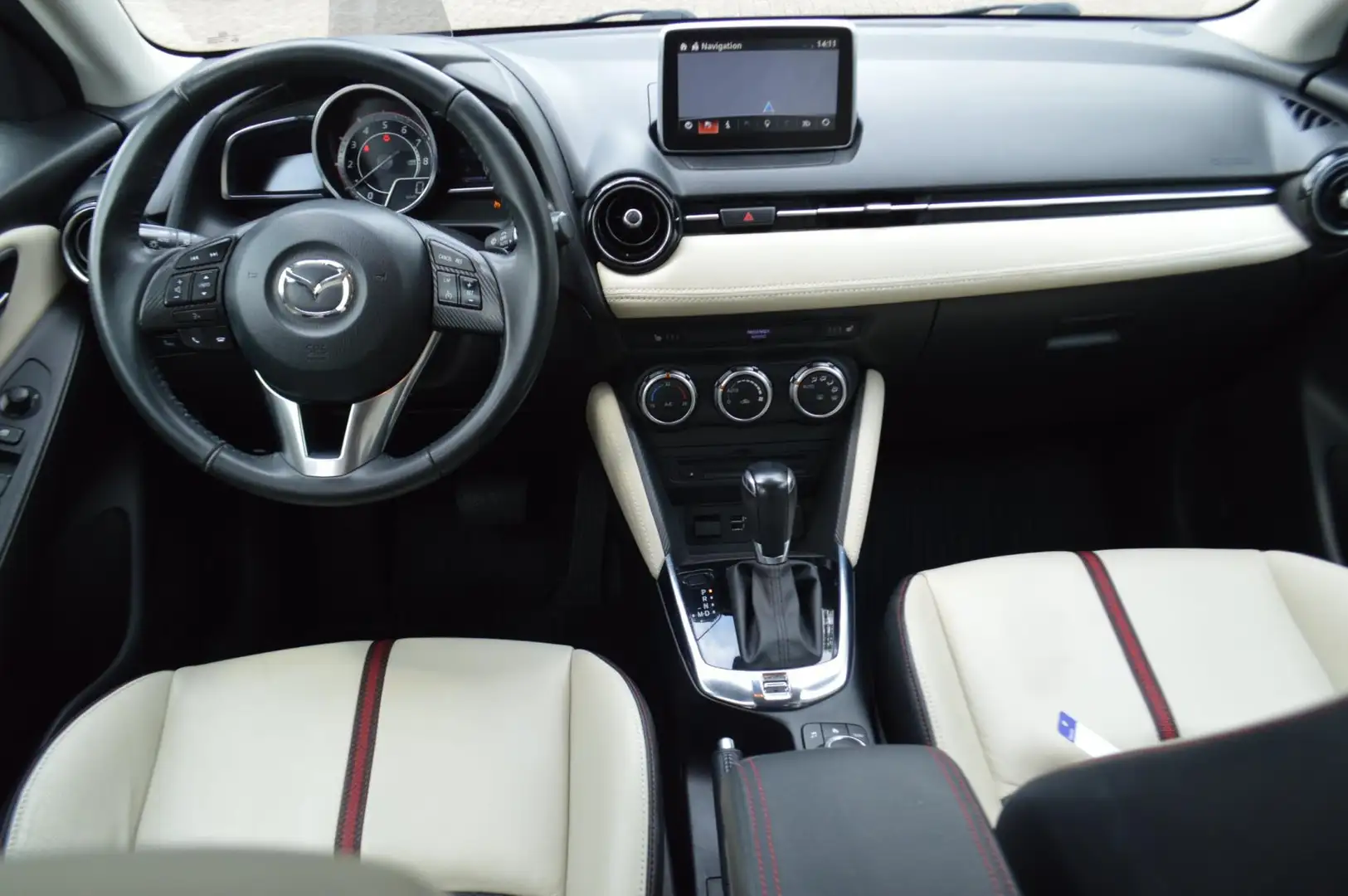 Mazda 2 1.5 Skyactiv-G GT-M AUTOMAAT LEDER HEAD-UP XENON A Bruin - 2