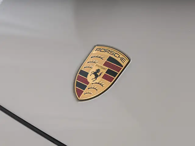 Porsche Cayenne view 10