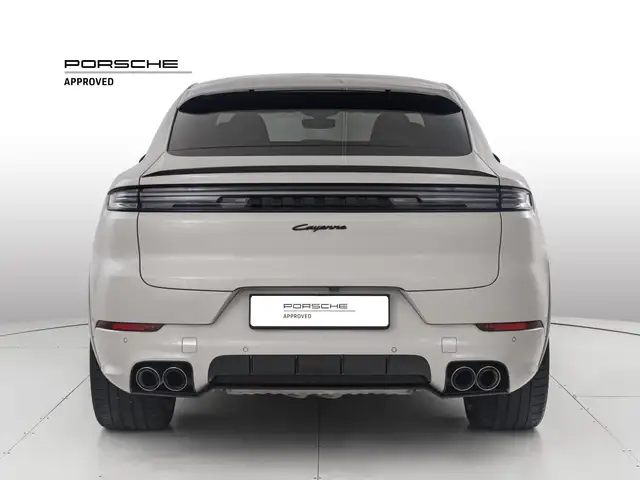 Porsche Cayenne view 4