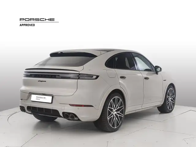 Porsche Cayenne view 5