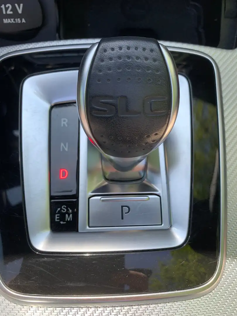 Mercedes-Benz SLC 180 SLC 180 9G-TRONIC RedArt Edition Schwarz - 2