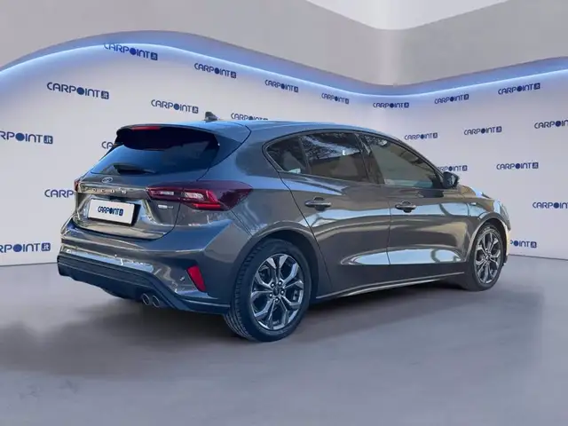 Ford Focus view 5
