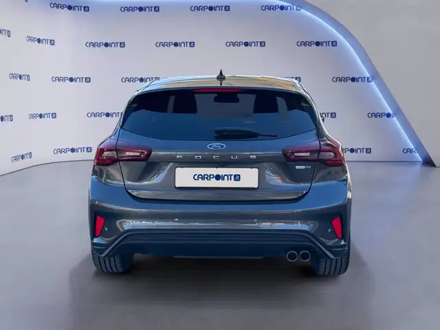 Ford Focus view 4