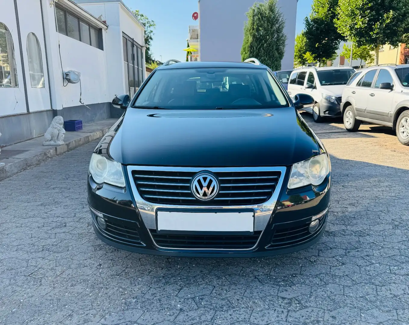 Volkswagen Passat Variant Passat 2.0 FSI Individual Navi DVD Leder PDC SHZ Schwarz - 2