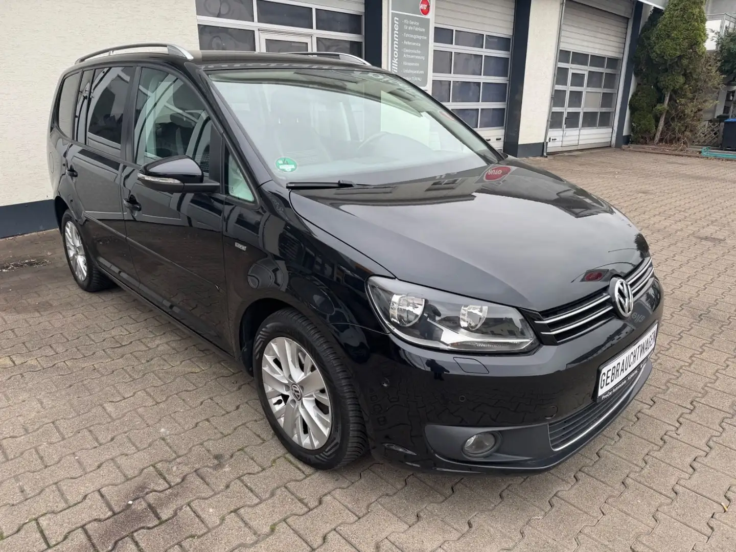 Volkswagen Touran 1.2 TSI Life BMT Negro - 1