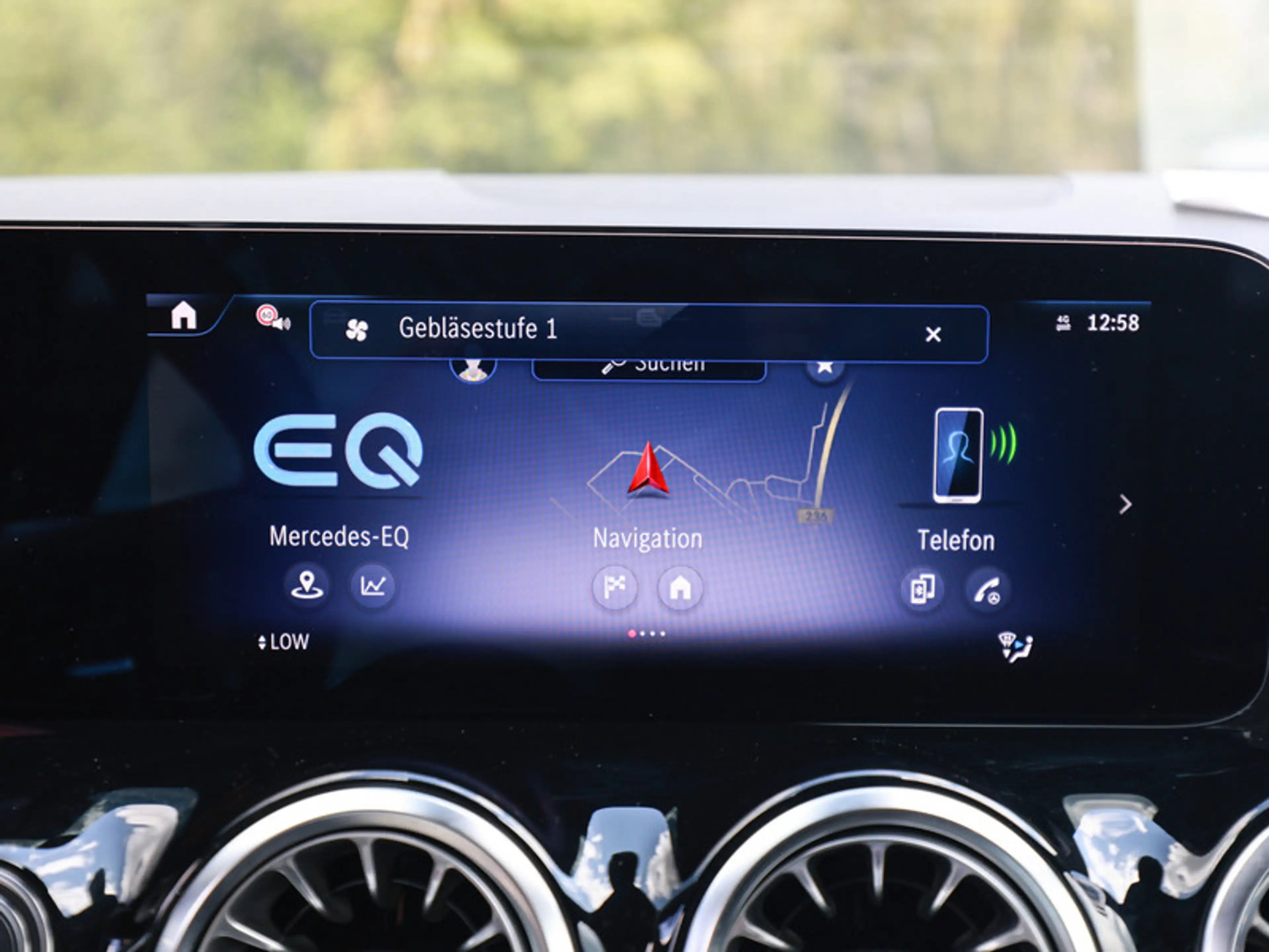 Mercedes-Benz EQA 300 4M AMG-Sport/LED/Cam/Burm/Totw/Night/20 — photo 10