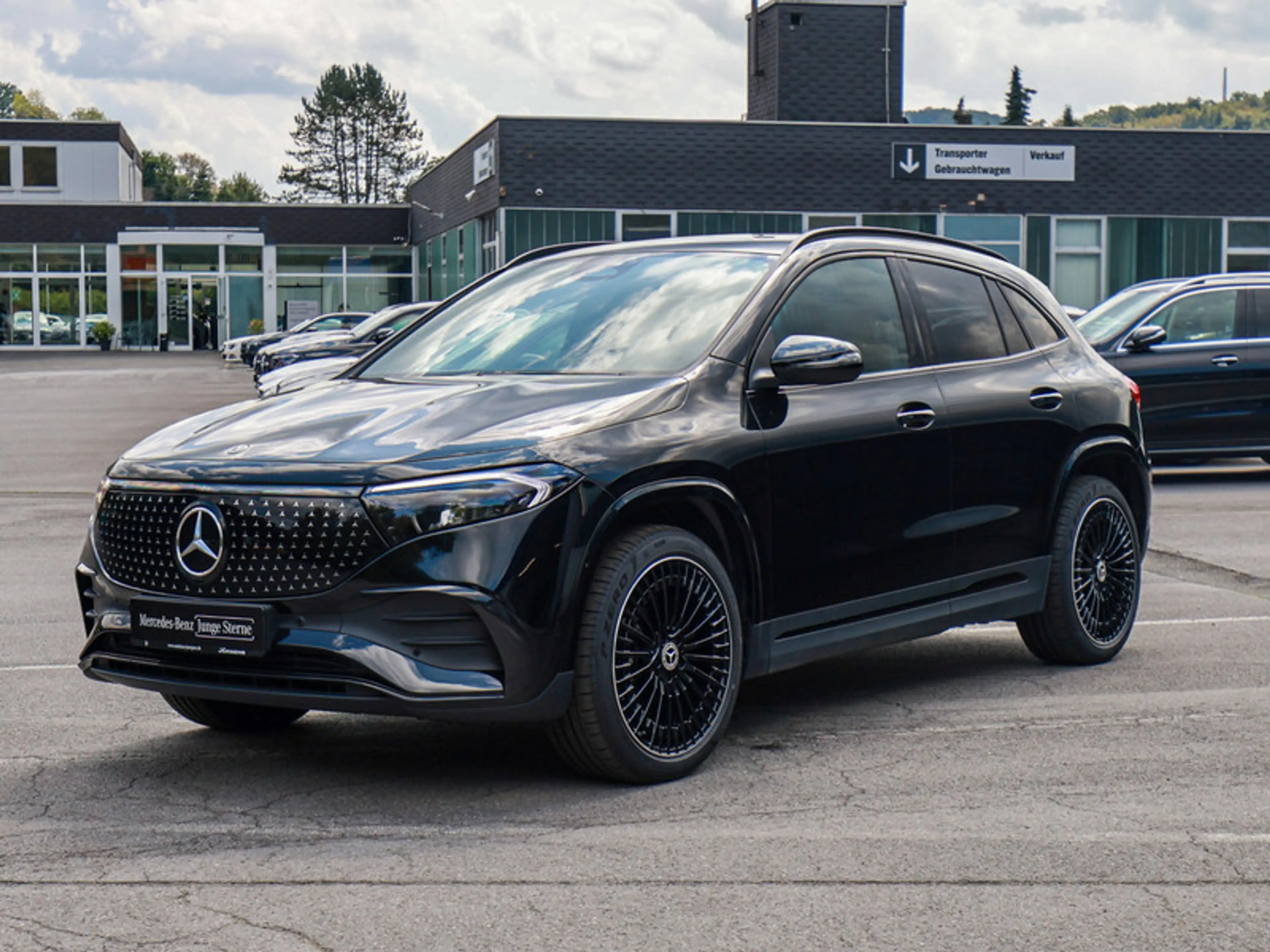 Mercedes-Benz EQA 300 4M AMG-Sport/LED/Cam/Burm/Totw/Night/20 — photo 2