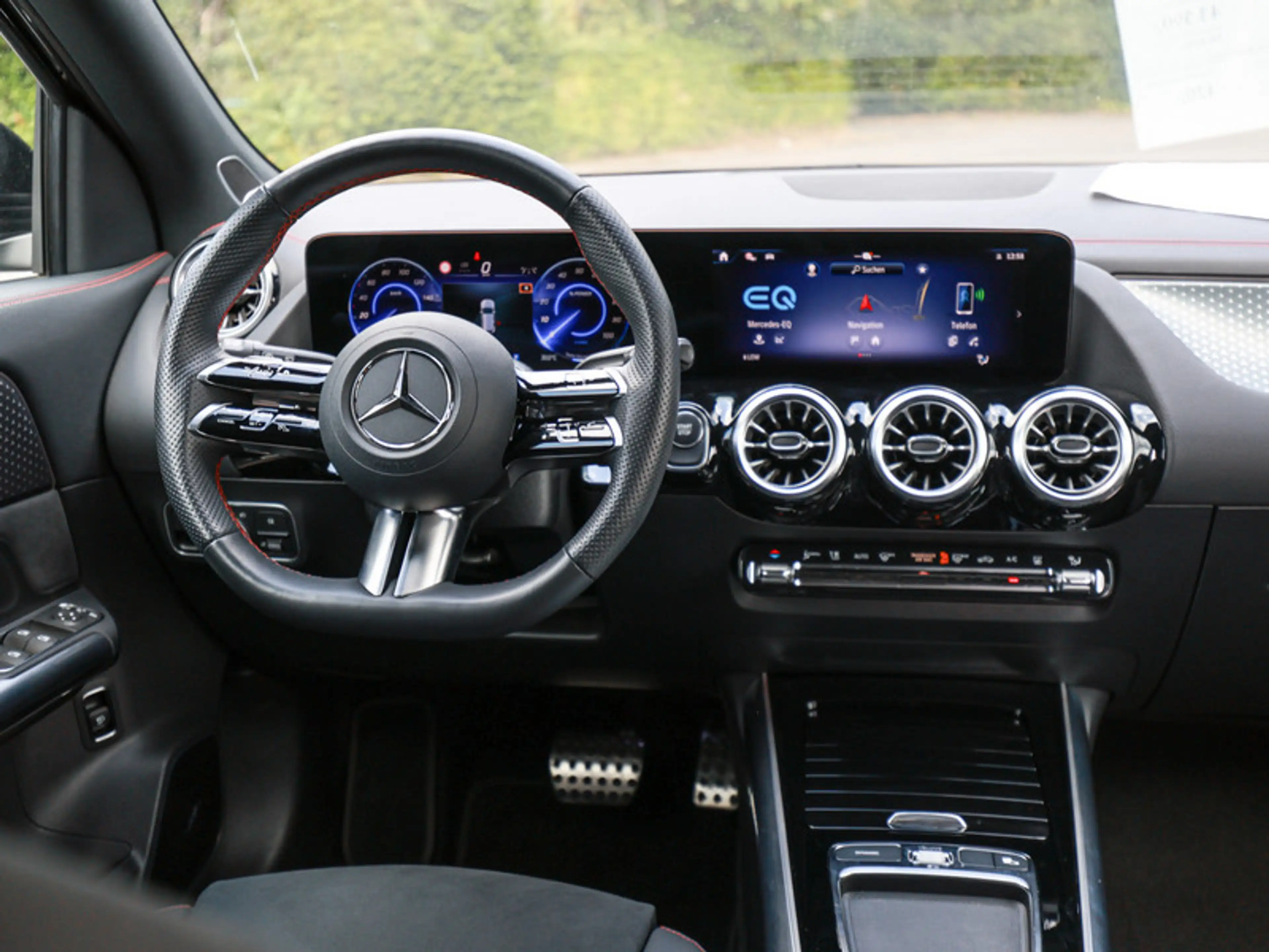 Mercedes-Benz EQA 300 4M AMG-Sport/LED/Cam/Burm/Totw/Night/20 — photo 8