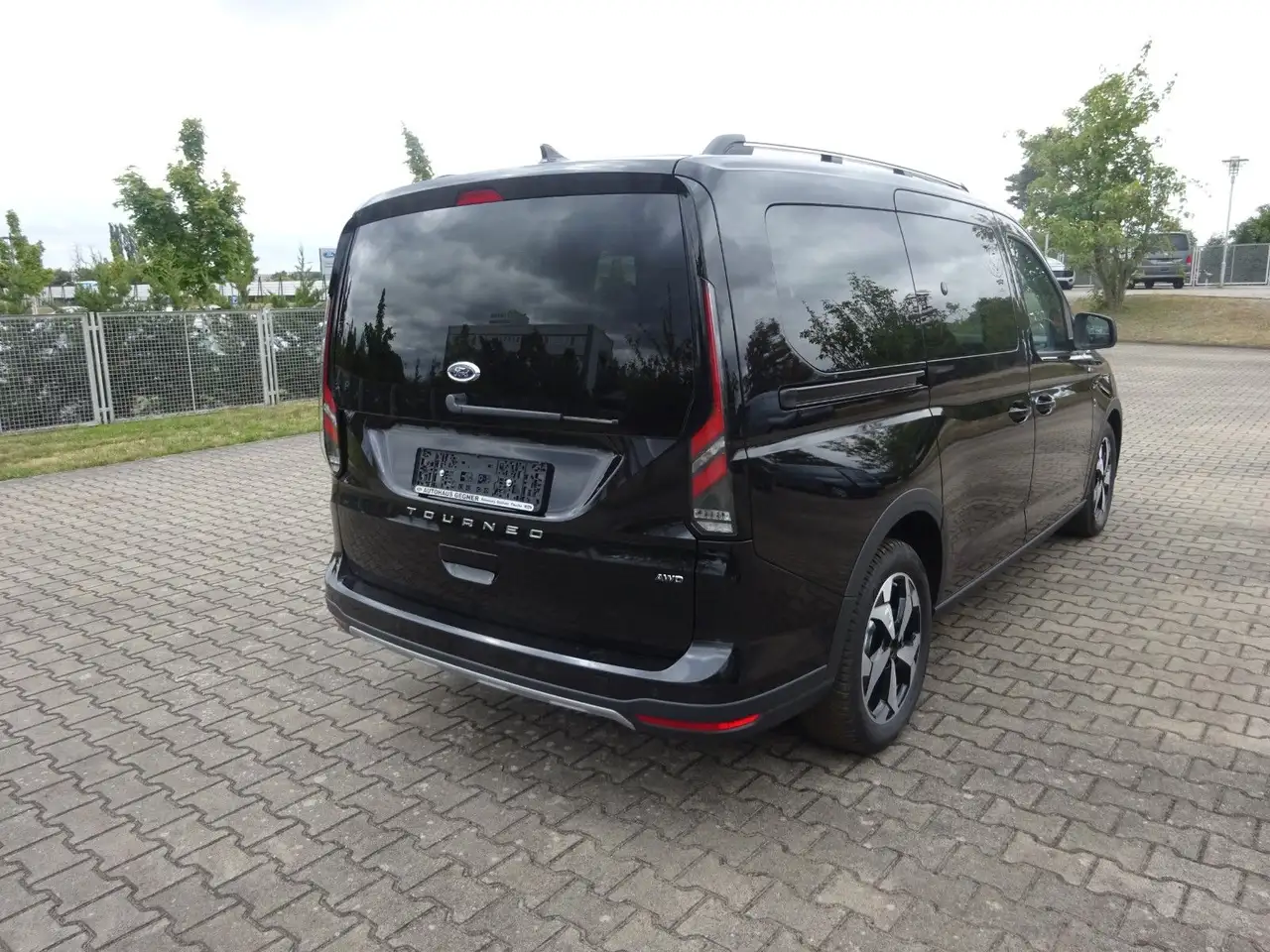 Ford Grand Tourneo 2026