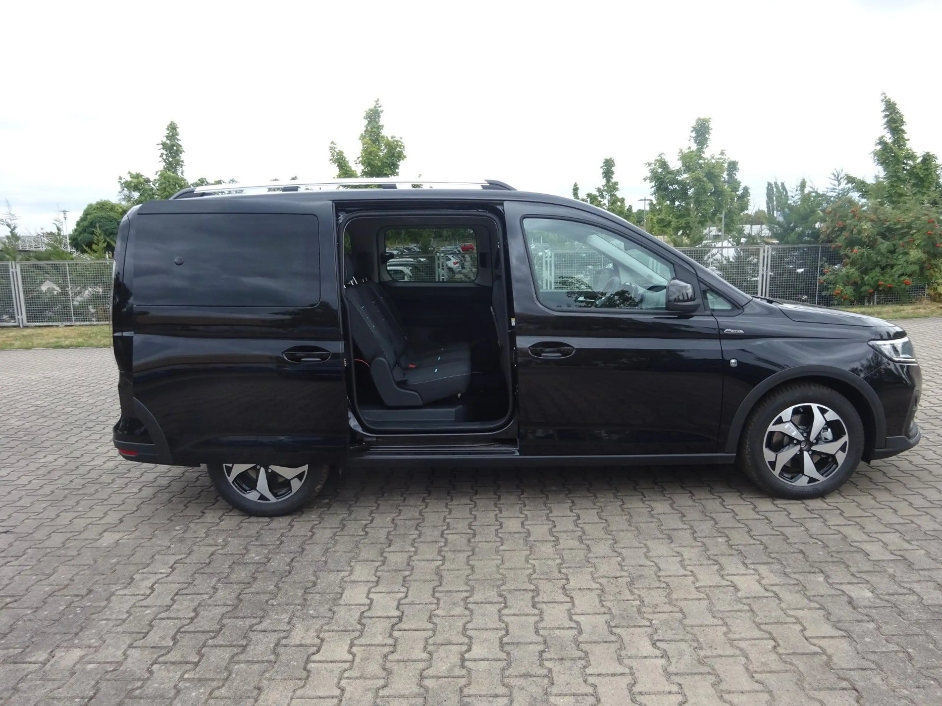 Ford Grand Tourneo Connect Active AWD Stnhz Klima Kam — photo 7