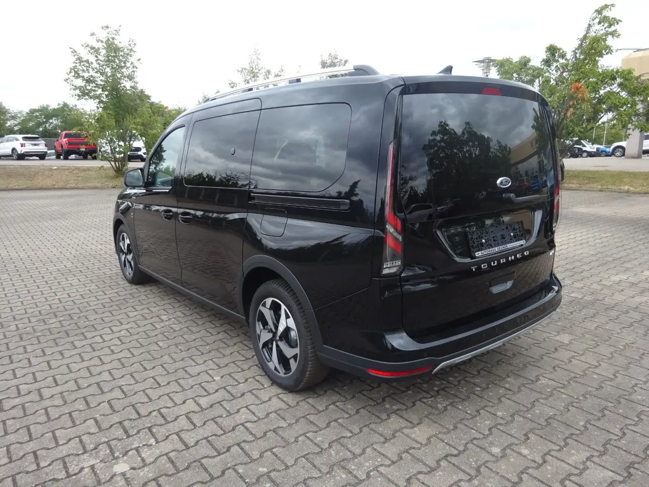 Ford Grand Tourneo 2026