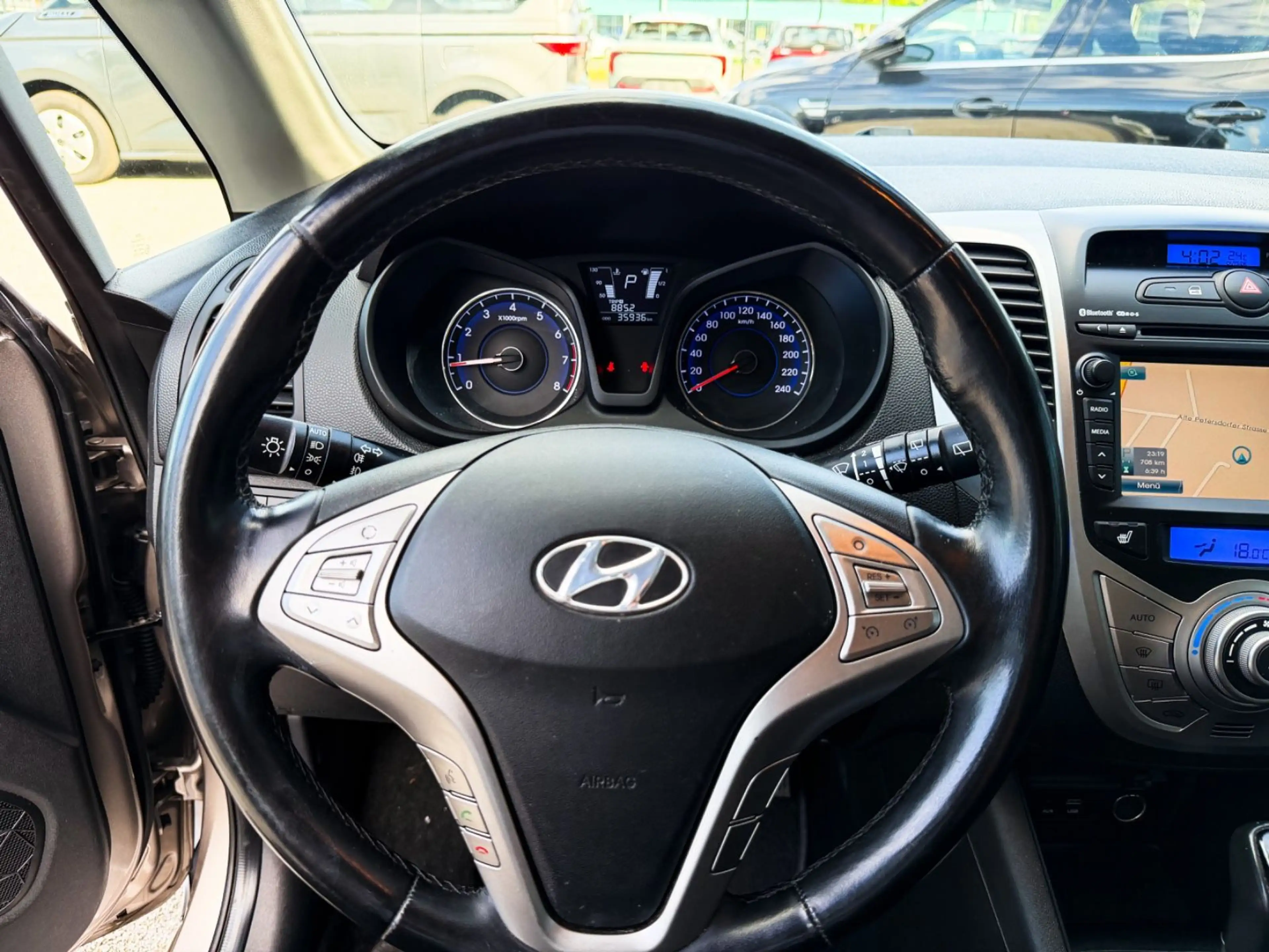 Hyundai iX20 1.6 Space Plus-Paket Automatik — photo 11