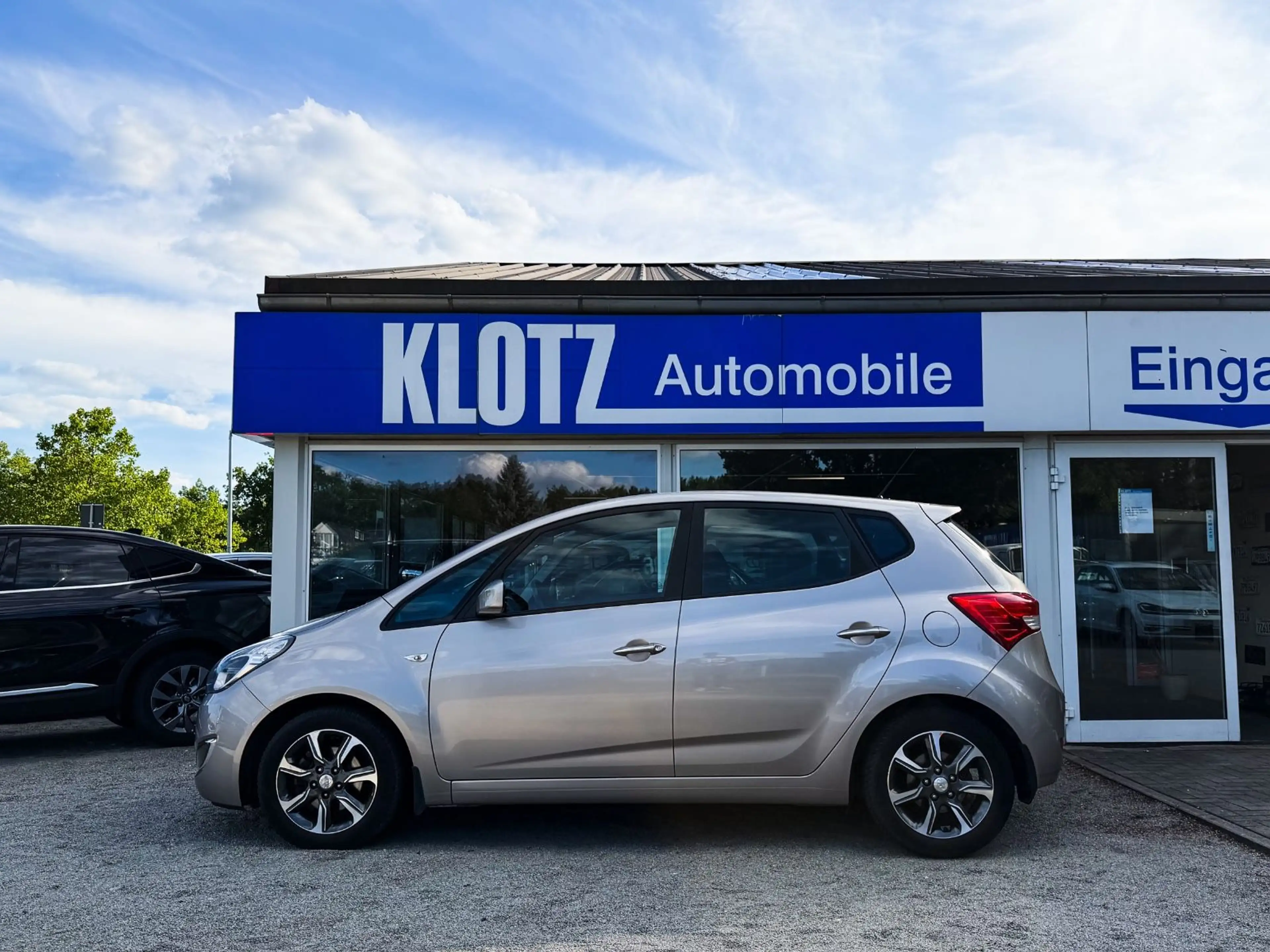 Hyundai iX20 1.6 Space Plus-Paket Automatik — photo 2