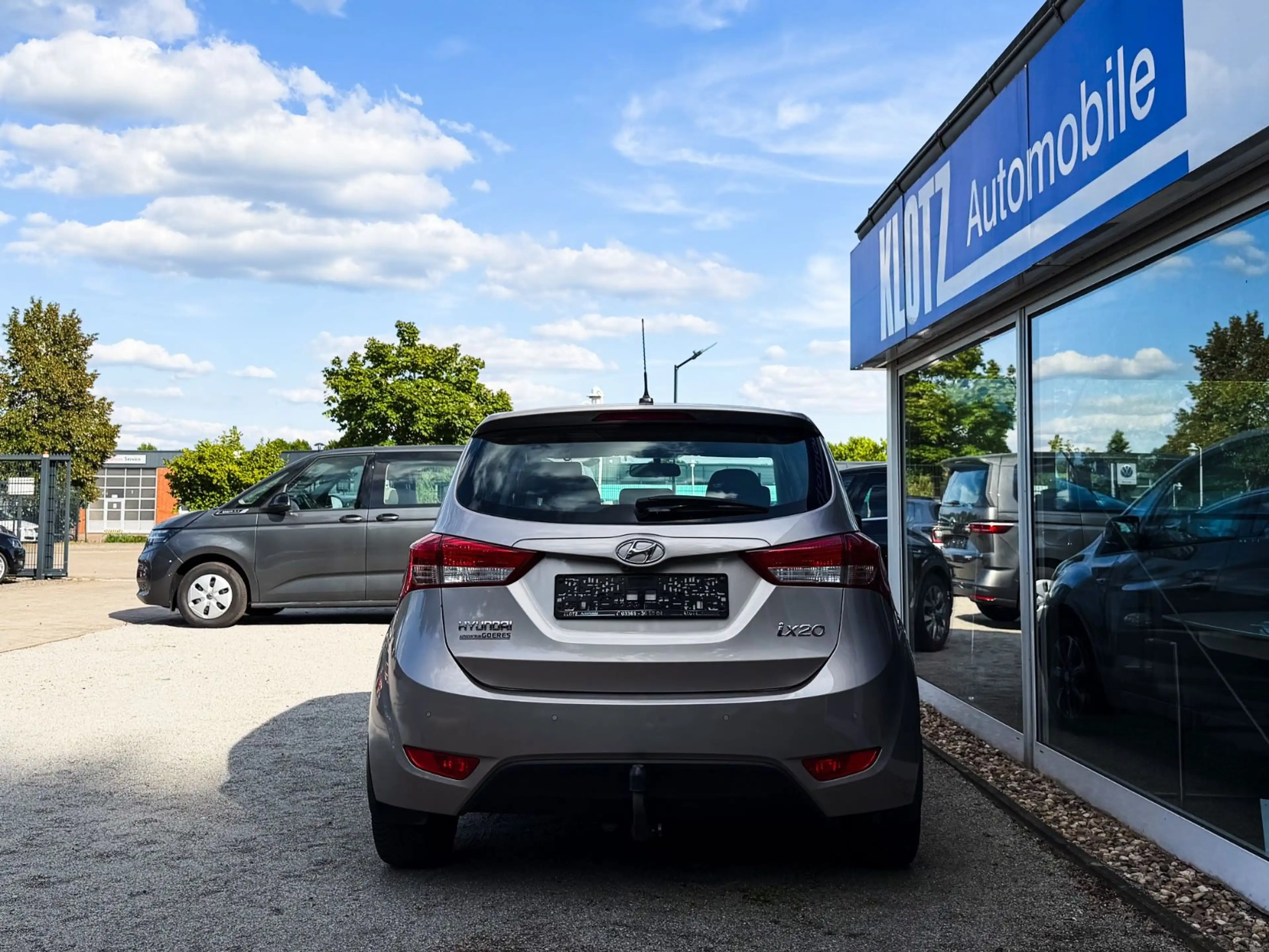 Hyundai iX20 1.6 Space Plus-Paket Automatik — photo 4