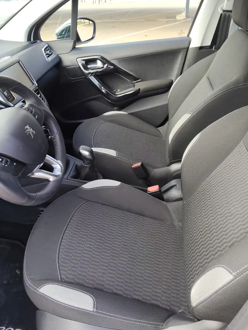 Peugeot 208 1.6 VTi Allure - 1