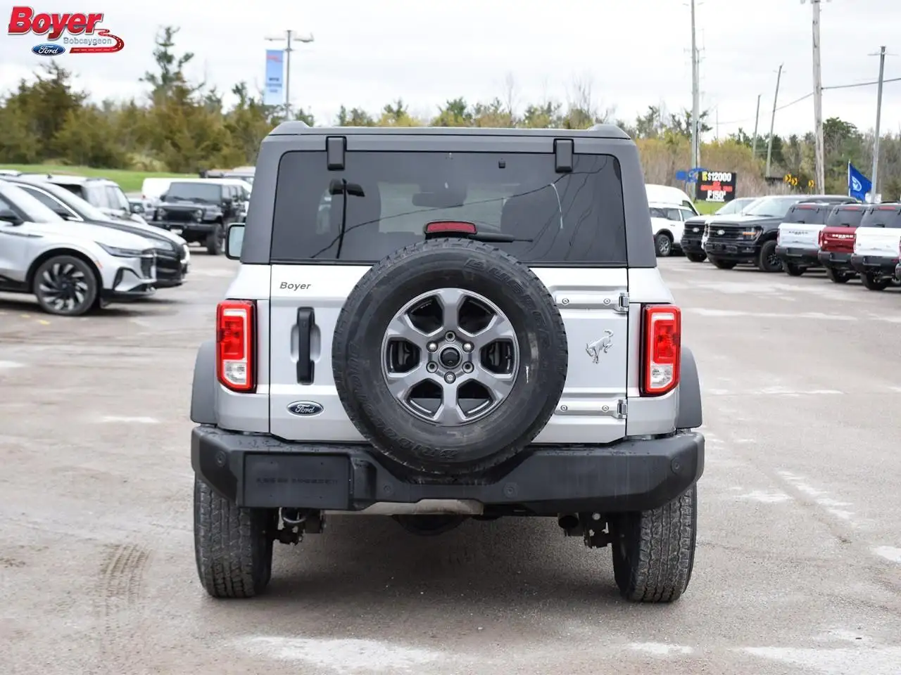 Ford Bronco снимка Ford Bronco