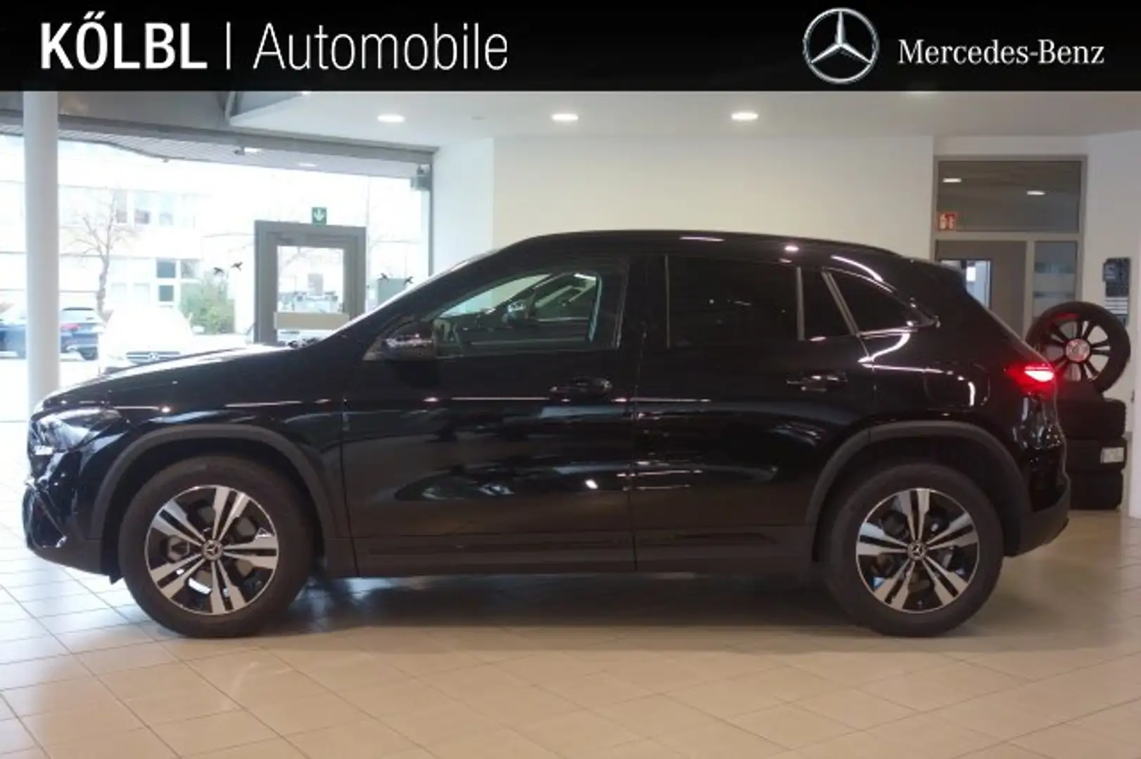 Mercedes-Benz GLA 180 GLA 180 PROGRESSIVE LINE LED KAMERA VOR.DISTONIC Zwart - 1