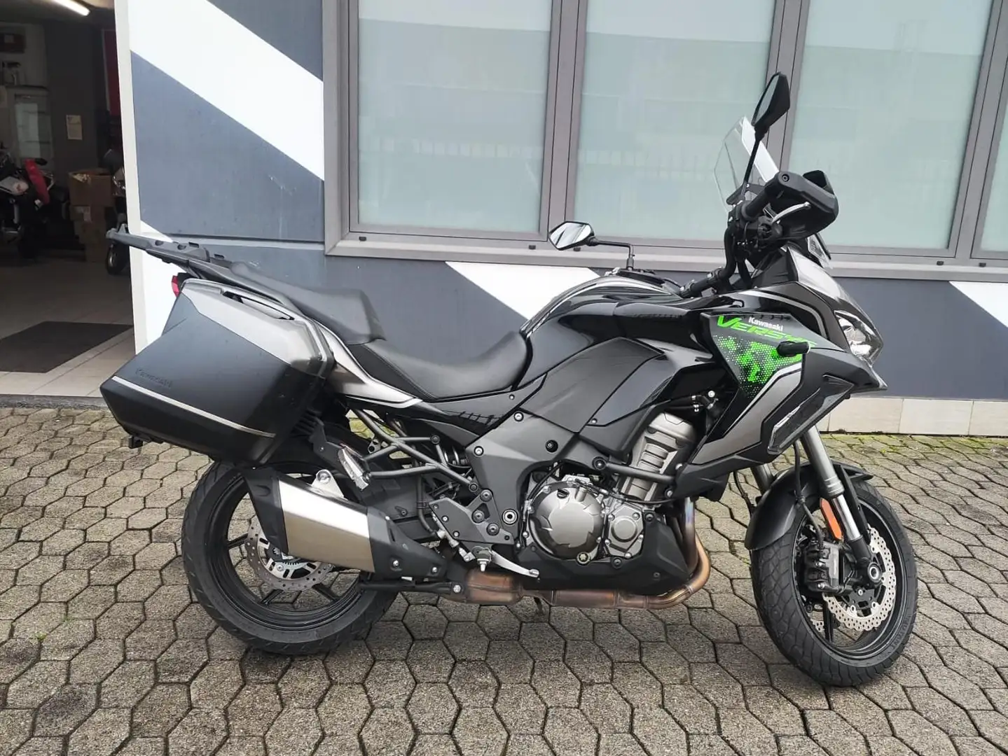 Kawasaki Versys 1000 SE TOURER Fekete - 1