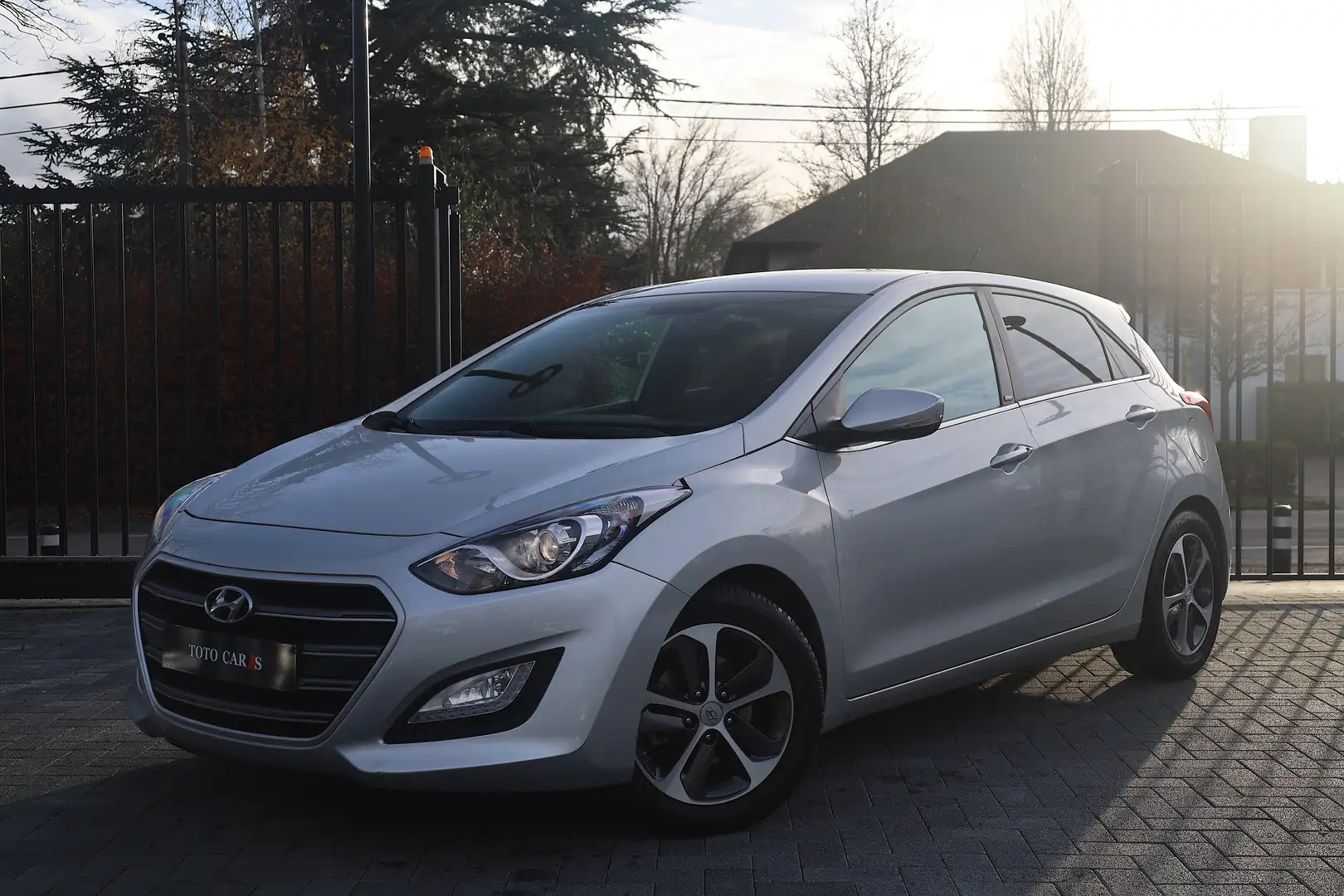 Hyundai i30 1.6 GDI Automaat | Cruise | Airco | Parksens. | Grijs - 1