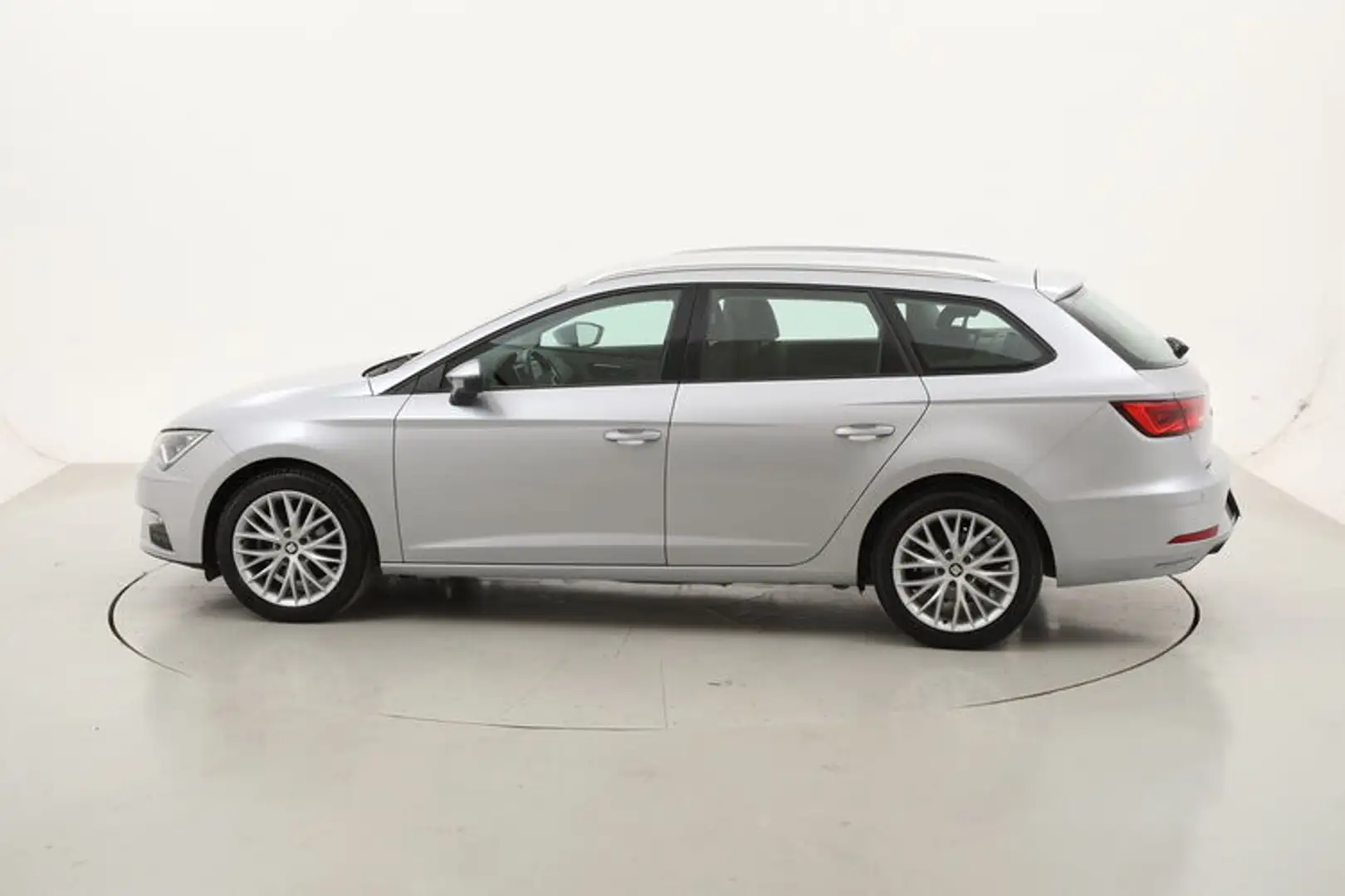 SEAT Leon ST Style DSG 1.5 Metano 131CV Argento - 2