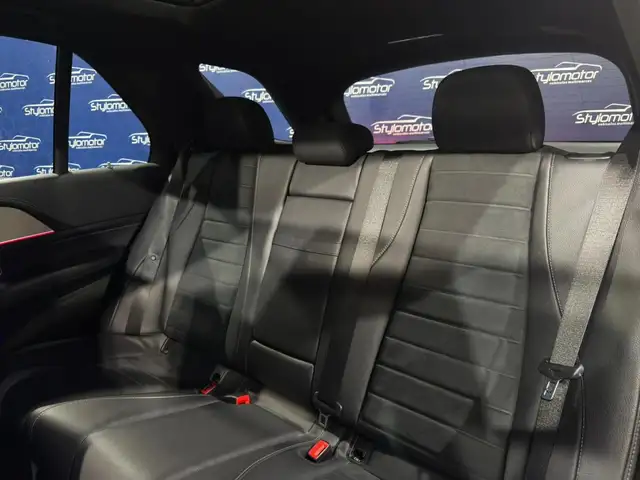 Mercedes-Benz Gle view 11