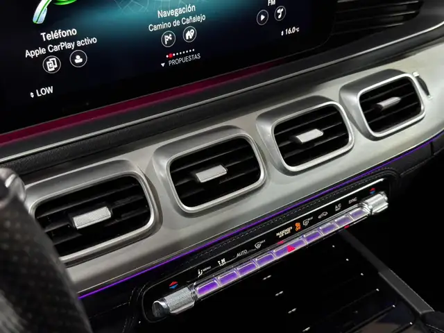 Mercedes-Benz Gle view 23