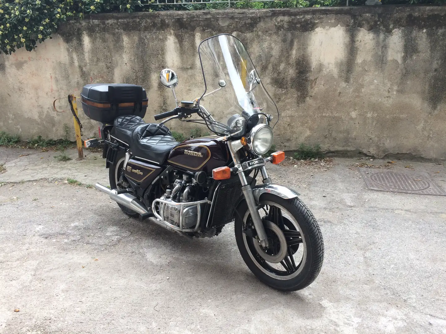 Honda GL 1100 Gold Wing Marrón - 1