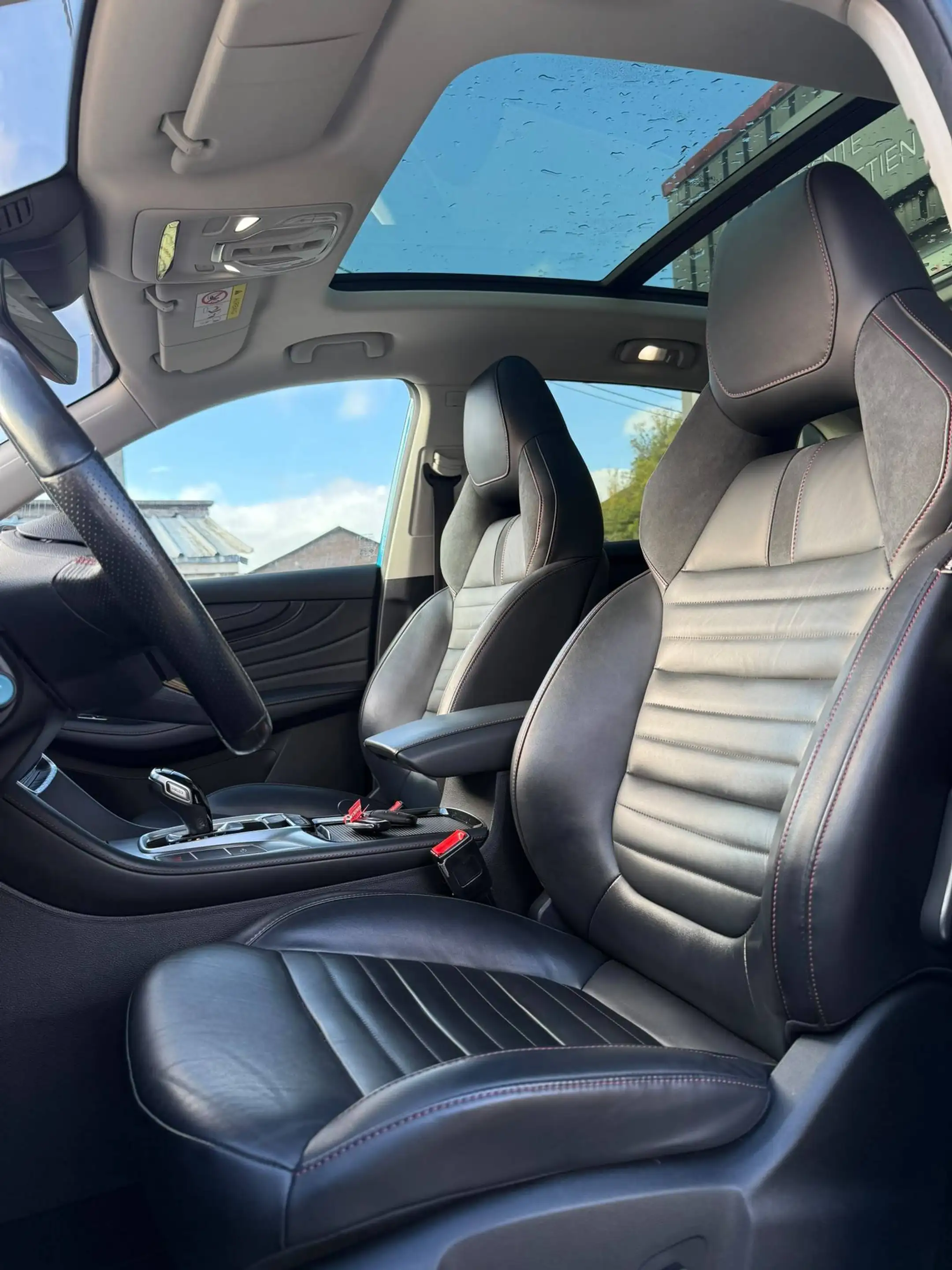 MG HS 1.5 T-GDi Luxury / Carplay / Camera 360 / Full Cuir / Toit Ouvrant / Garantie — photo 11