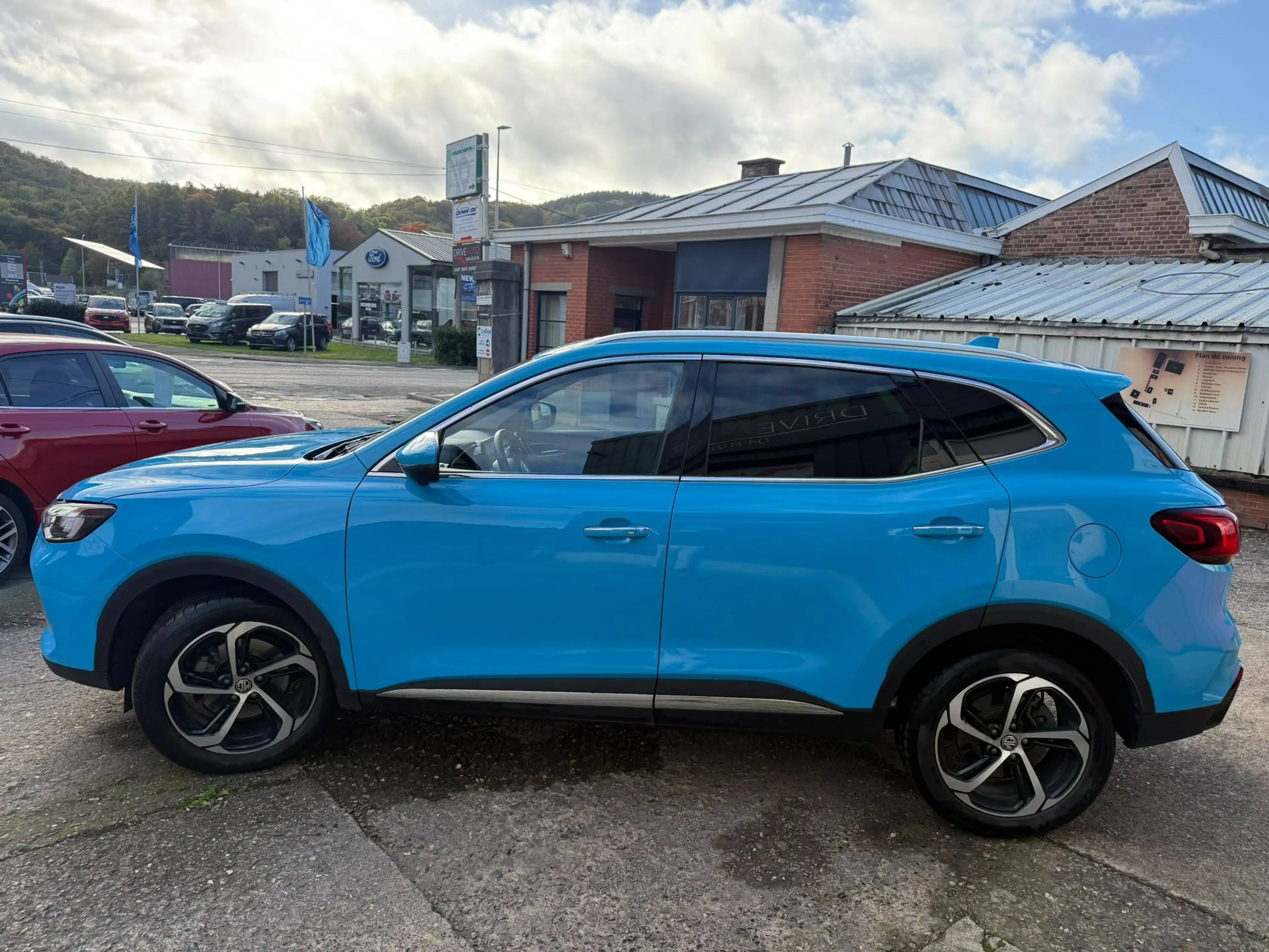 MG HS 1.5 T-GDi Luxury / Carplay / Camera 360 / Full Cuir / Toit Ouvrant / Garantie — photo 3